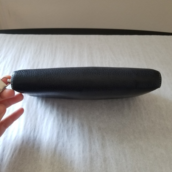 Tiffany & Co. Classic Black Wallet - Picture 6 of 12